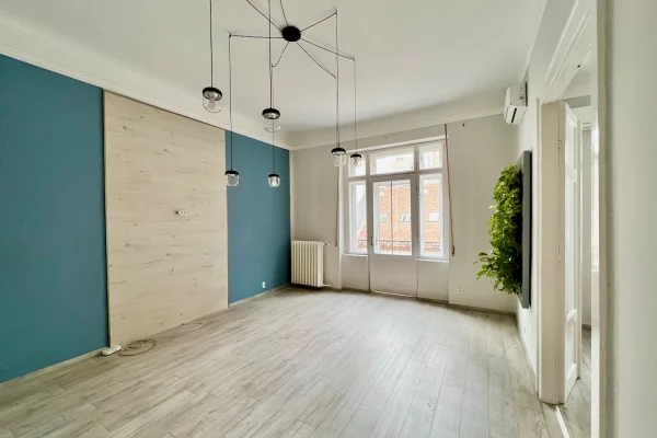 Arany Janos street apartment for sale