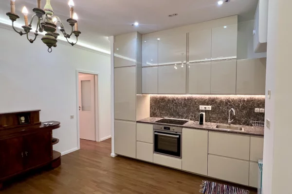 Astoria 3 BR apartment for rent