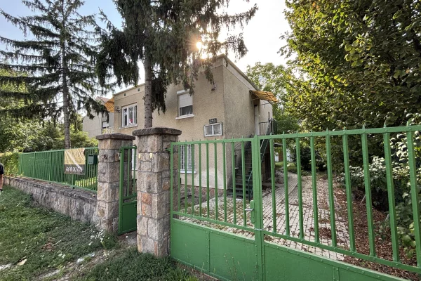 Family House With Garden And Guest House