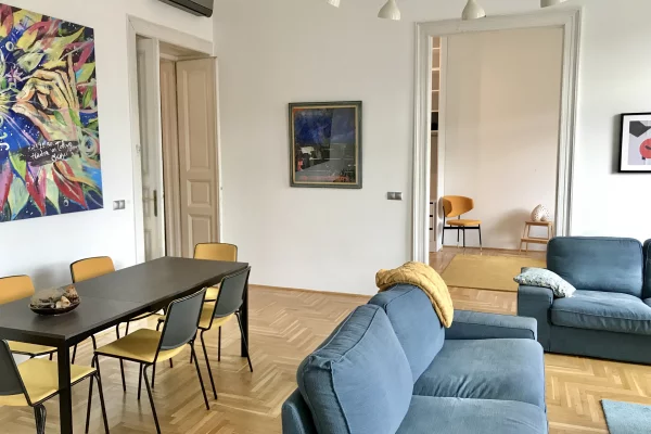 3-Br-Apartment on Csarnok Square for Rent